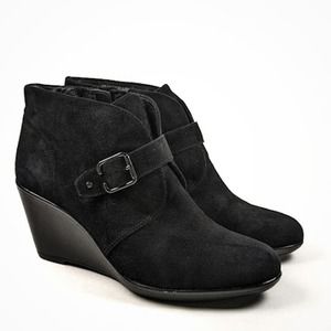 Clarks Black Daylily Surety Suede Wedge Boot size 9.5
